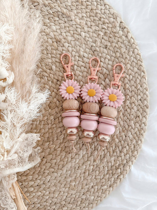 Lazy Daisy Keychain | Blush Pink